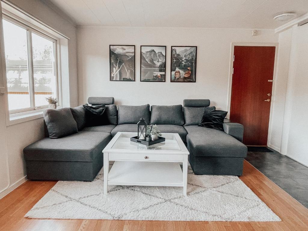 Apartment with 2bedrooms near the train and buss station photo 2
