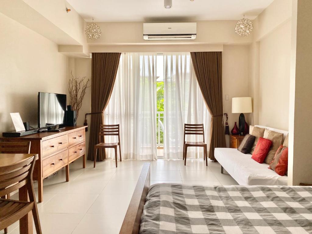 Pico de Loro Muji Style 1BR Unit (Carola A 219) photo 3