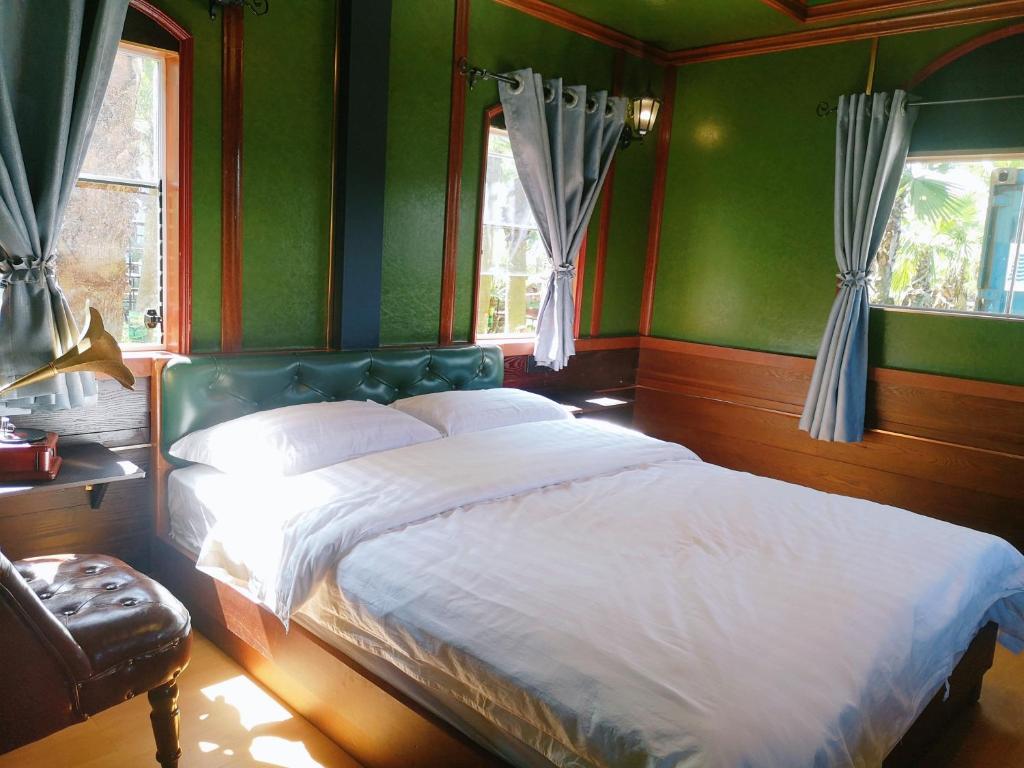 Четырехместный (Четырехместный номер), Country Utopian Inn