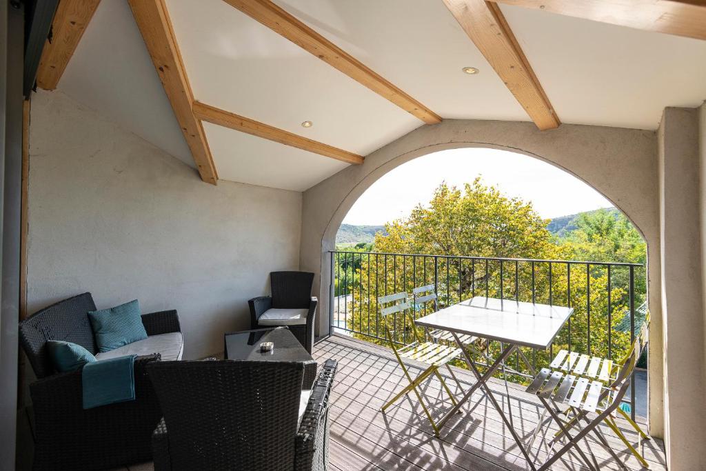 Appartement 4/6 places Sud Ardèche photo 2