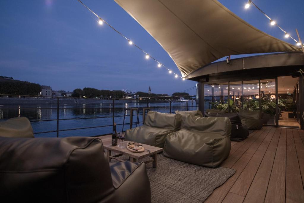 LA PENICHE - Bed And Bicycle - Tournon - Thumbnail image