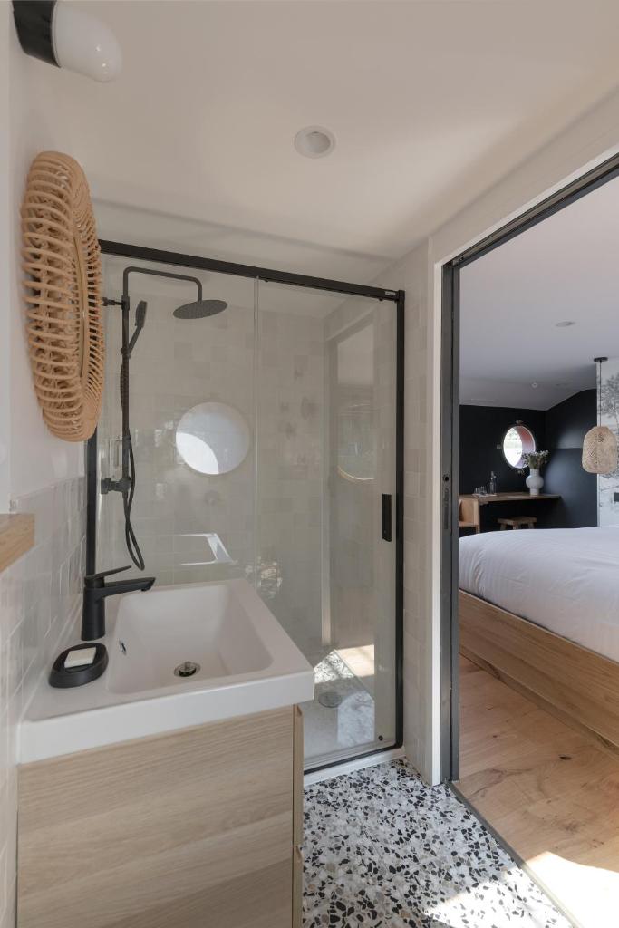 LA PENICHE - Bed And Bicycle - Tournon - Thumbnail image