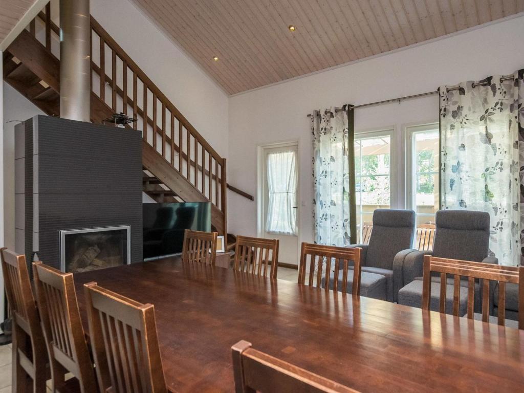Holiday Home 4 seasons hymy c by Interhome photo 3