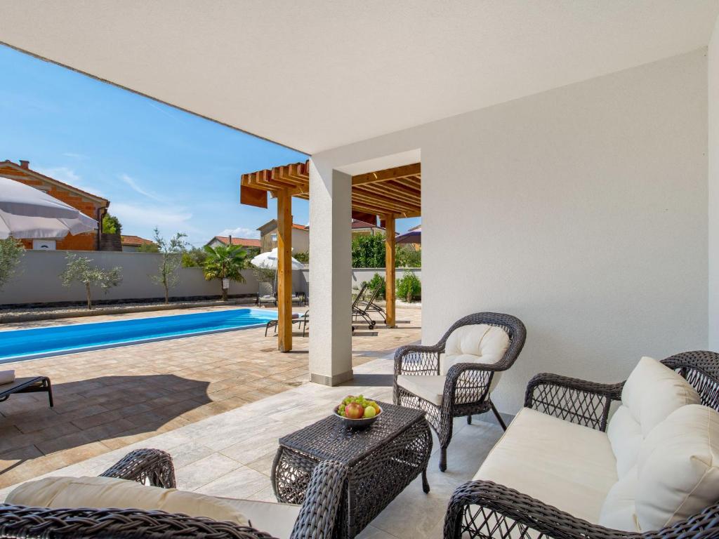 Holiday Home Villa Mira - KRK147 by Interhome photo 1
