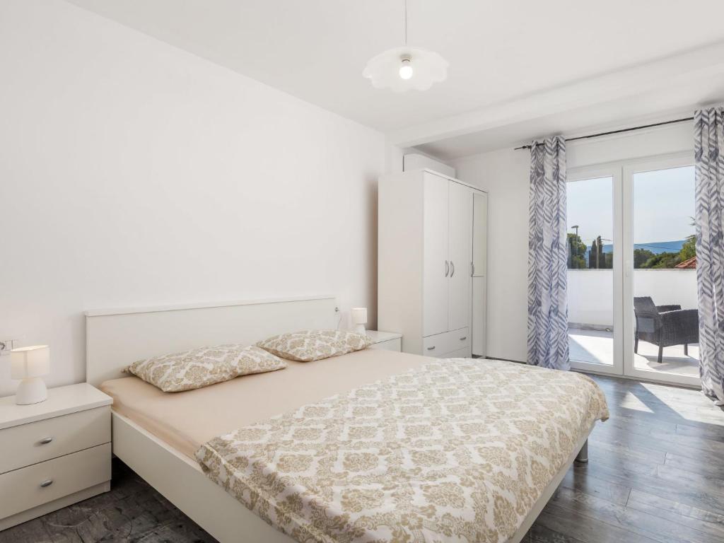 Holiday Home Villa Mira - KRK147 by Interhome photo 3