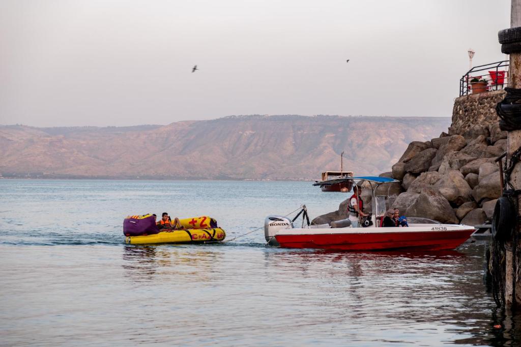 Kinneret Lodging photo 2