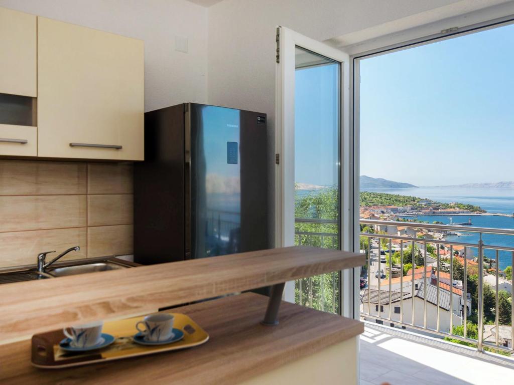 Apartment Suzy - SNJ139 by Interhome photo 3