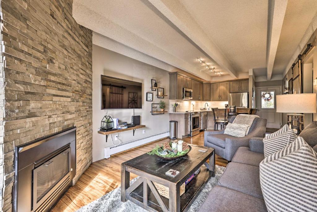Modern Condo 2 Blocks to Main Street Frisco! photo 1