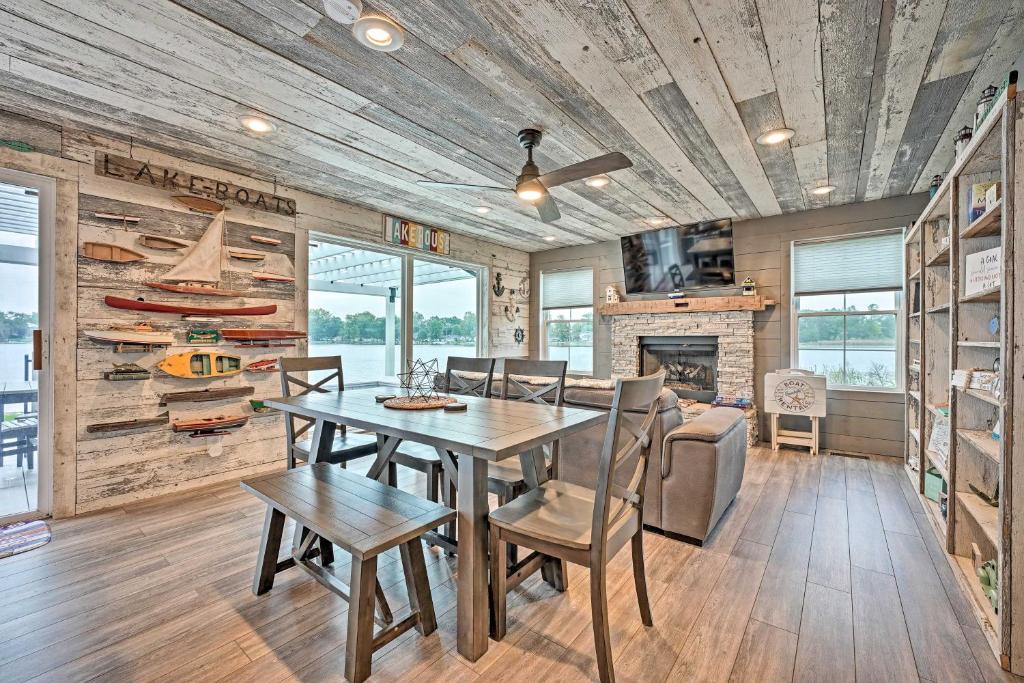 Waterfront Retreat, 10 Mi to Dtwn Shipshewana photo 2