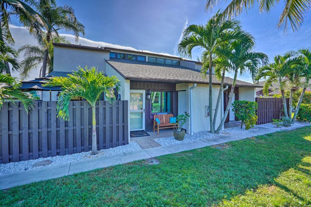 Chic Fort Myers Escape with Community Perks! photo 2