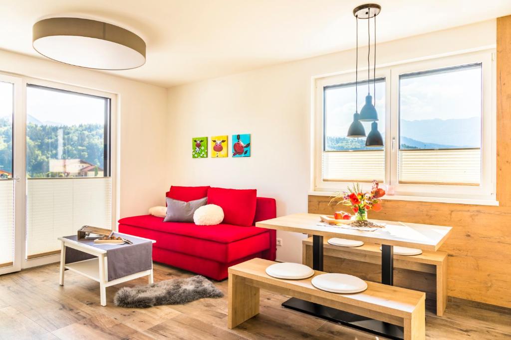 Apartment Motzenhof - Stadtnähe Salzburg - modernes Bauernhoferlebnis inklusive photo 2