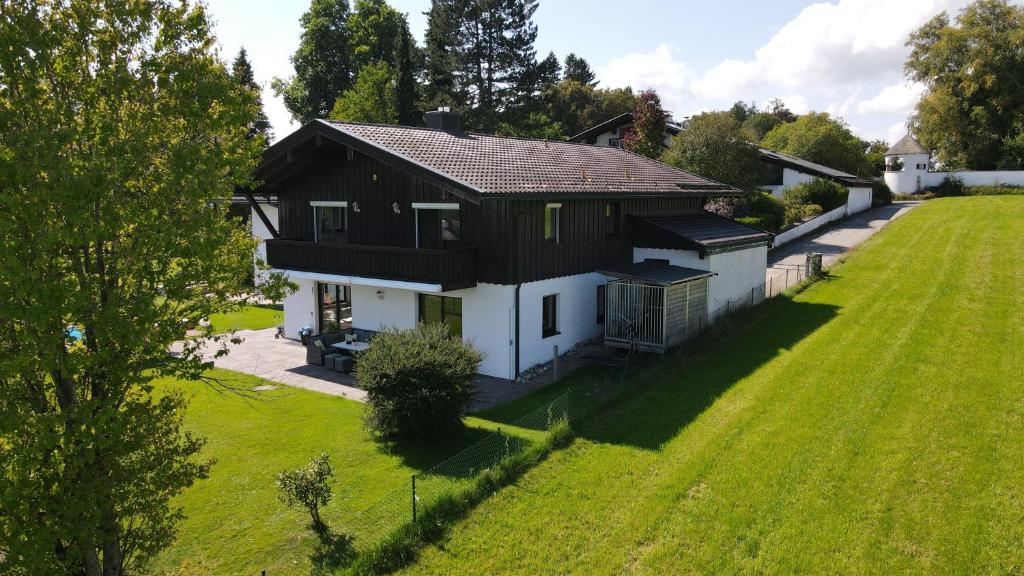 Schönes Ferienhaus am Herrenberg photo 1