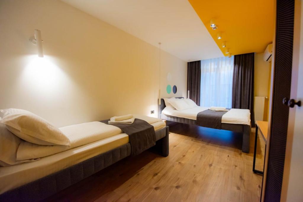 Hotel 4 Llulla photo 1