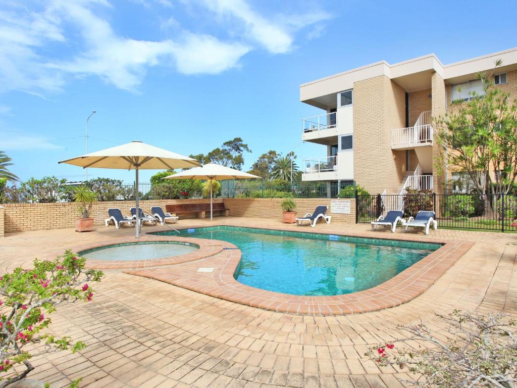 Headlands 10 Two Bedroom Beachside Apartment with Magical Ocean Views Great Value for Money photo 2