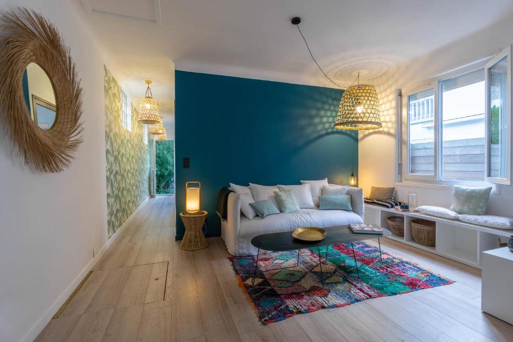 COCOON KEYWEEK Holiday House with lovely patio in Biarritz city center photo 1