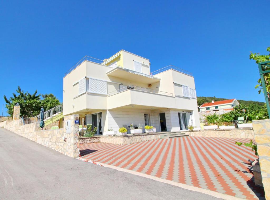 Apartments Gusti photo 1