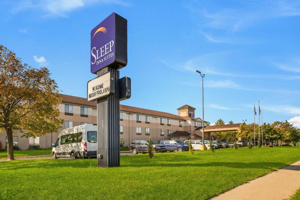 Sleep Inn & Suites - Airport image