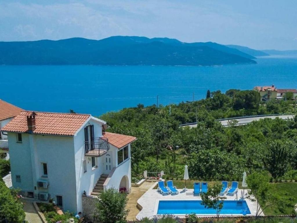 Apartment Rea with Pool