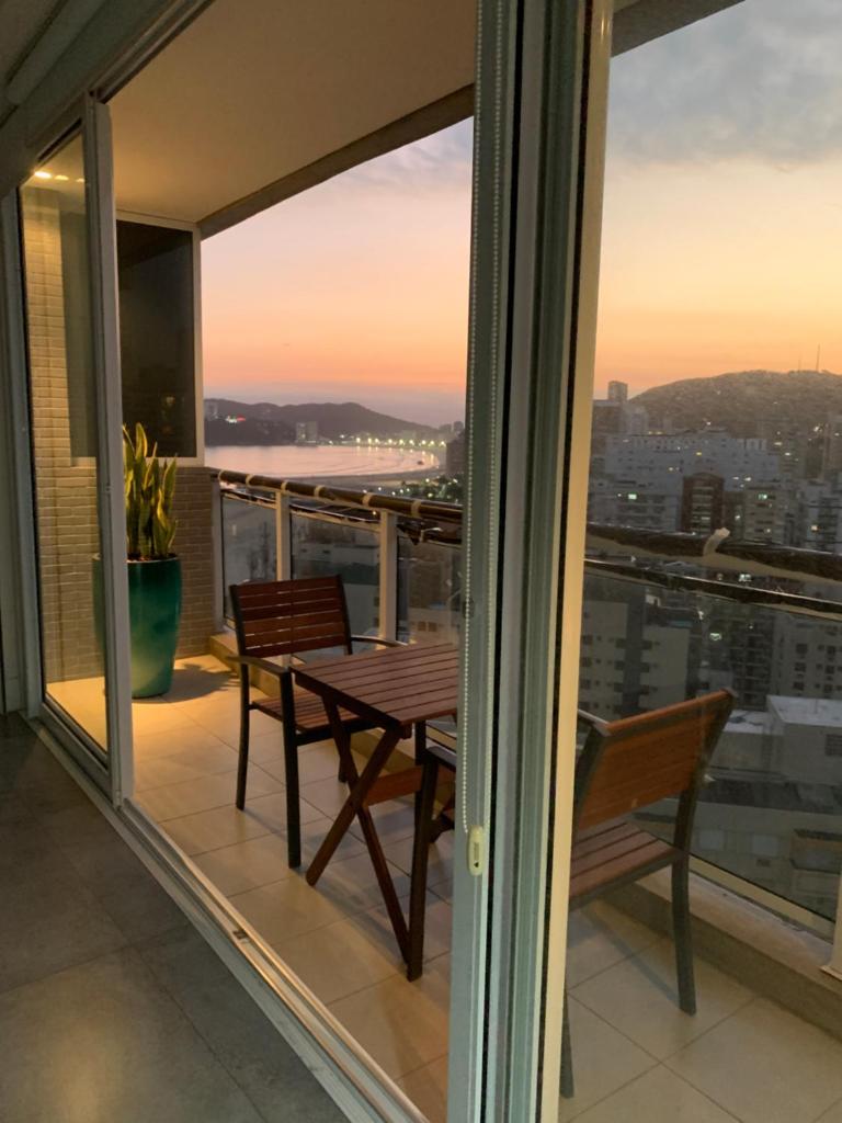 OCEAN FRONT COM VISTA MAR - Paraíso à Beira-Mar Wi-FI 300MB, Piscina Aquecida, Jacuzzi, Saunas e Academia