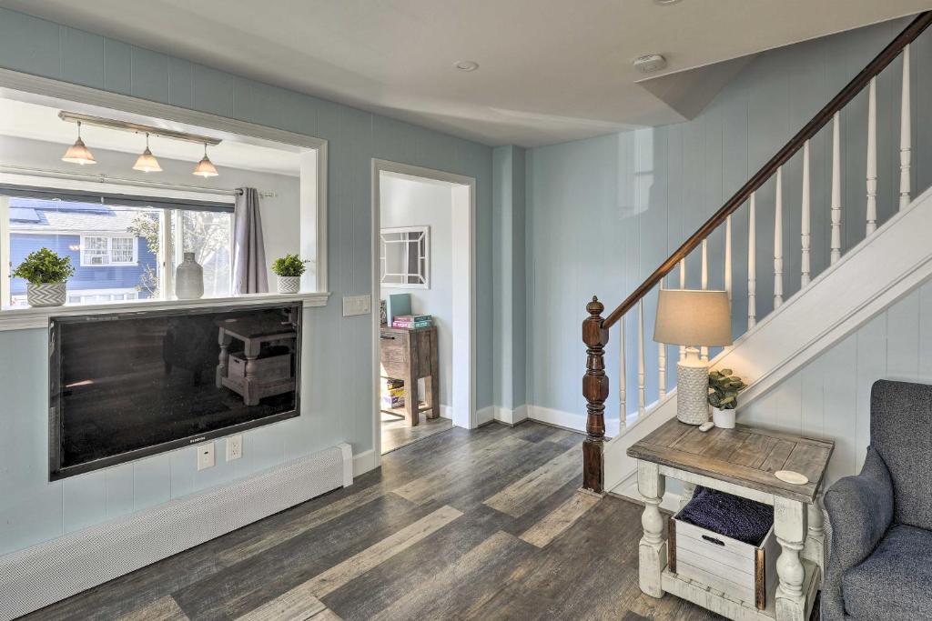 Pet-Friendly Revere Getaway, Steps from the T! photo 4