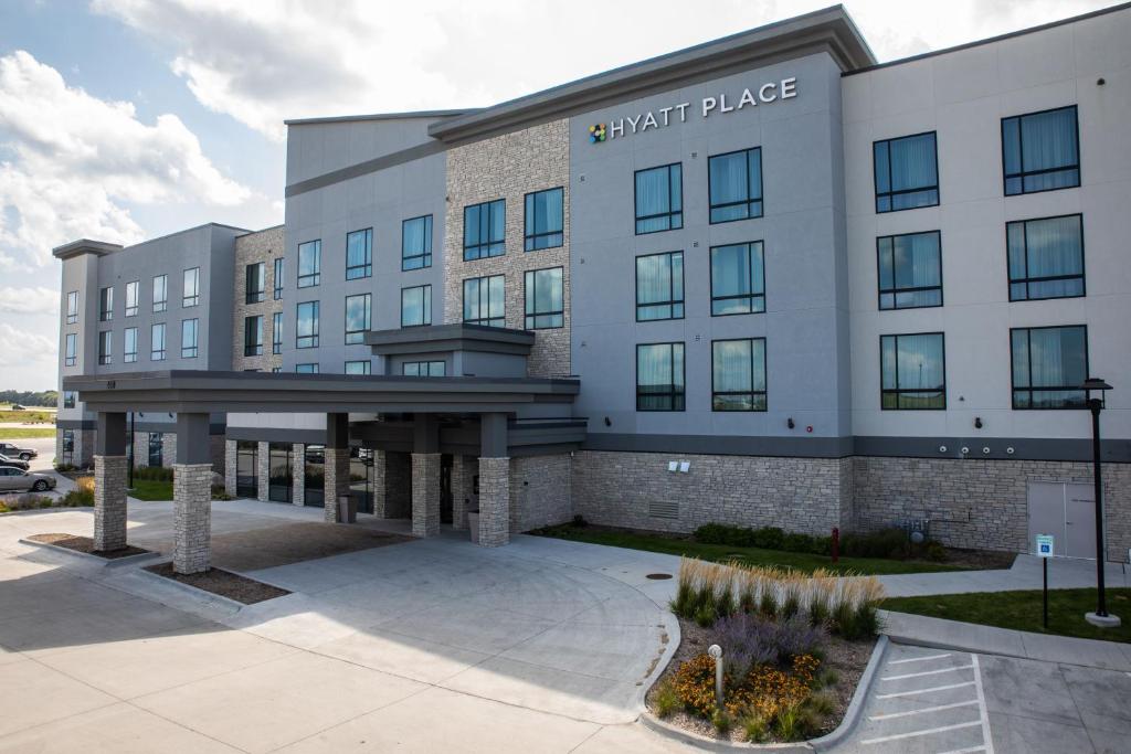 Hyatt Place Altoona/Des Moines photo 2