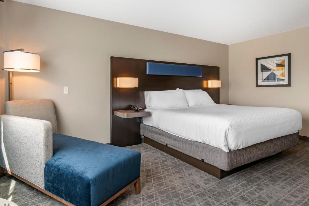 Holiday Inn Express & Suites - Lancaster - Mount Joy, an IHG Hotel photo 4