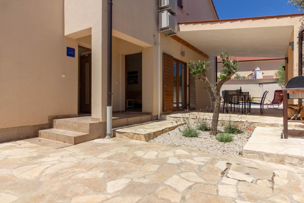 Beautiful villa Cissana with private pool near the beach photo 3