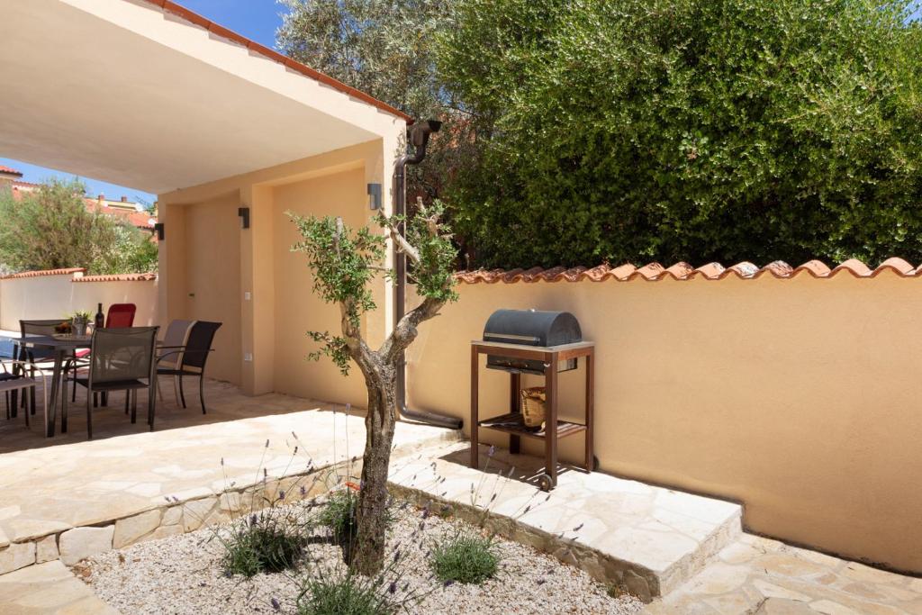 Beautiful villa Cissana with private pool near the beach photo 2