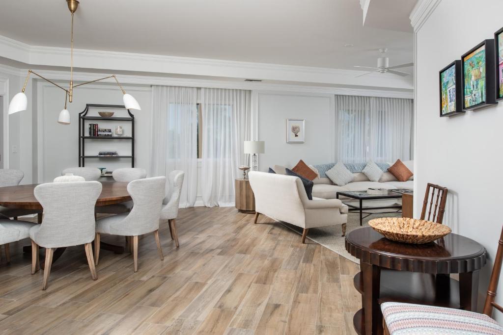 Ocean View Residence 403 located at The Ritz-Carlton photo 1