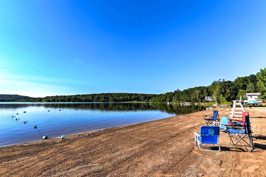 Family-Friendly Arrowhead Lake Home with Kayak! photo 1