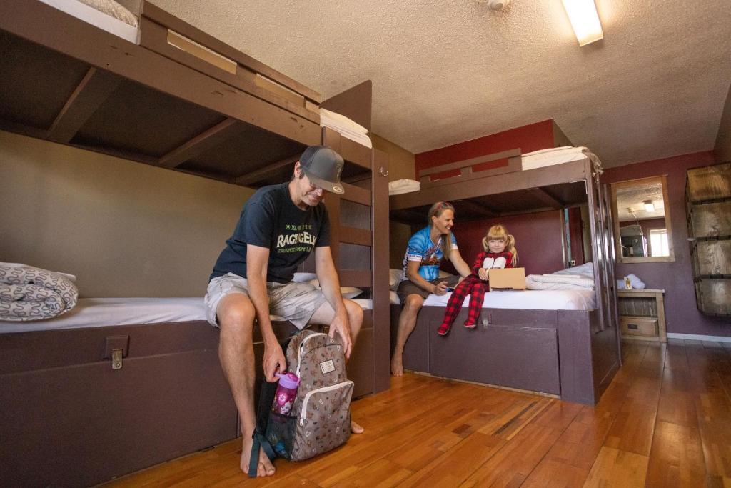 The Raging Elk Adventure Lodging photo 4