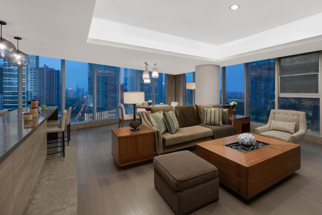 Сьюит (Люкс с 3 спальнями), Ascott IFC Guangzhou