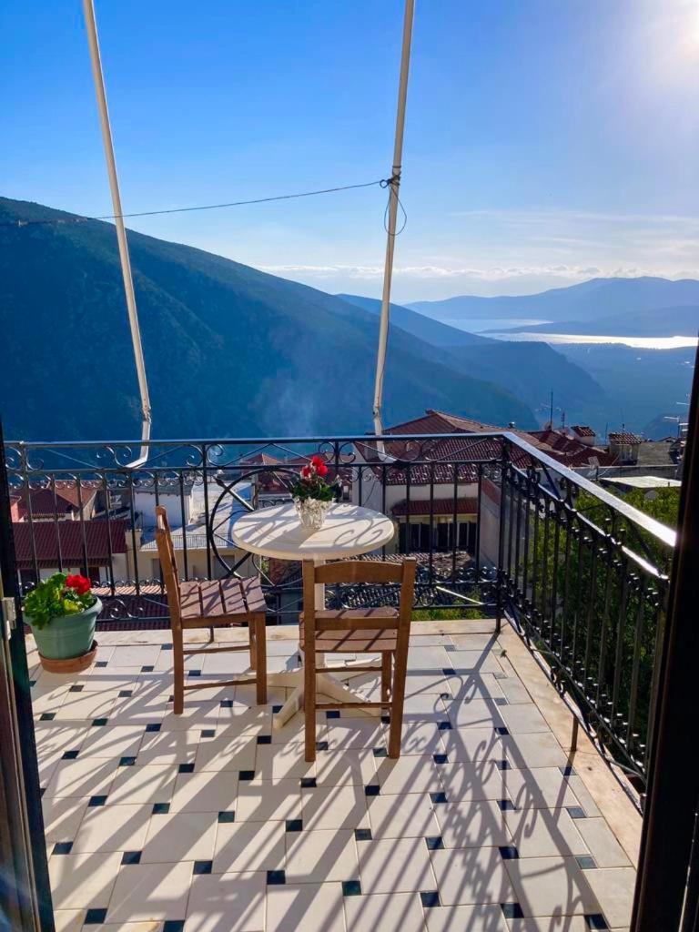 Delphi celebrity v i p the navel of the Earth, CENTER-DELPHI-penthouse galaxy&sky panoramic view, harmony&YOGA photo 2