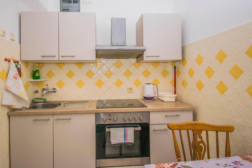 Apartments Anita near Opatija with private parking photo 4