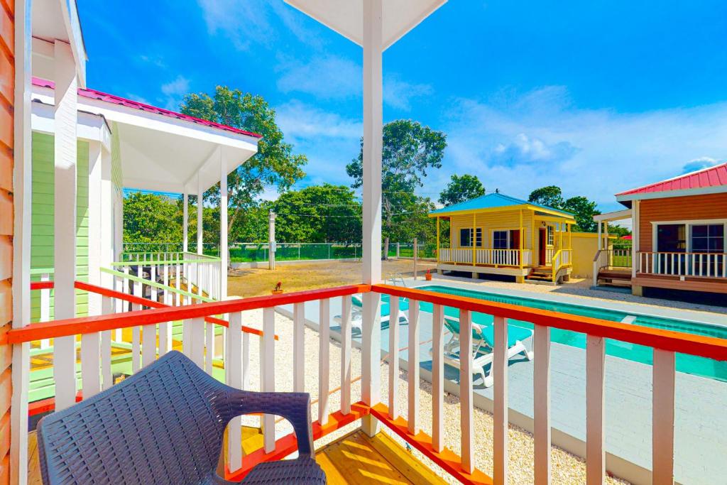 Bella at Hummingbird Estate Gold Standard Certified photo 2