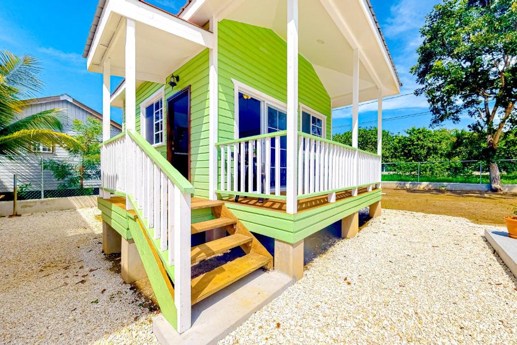 Kiara at Hummingbird Estate Gold Standard Certified photo 1