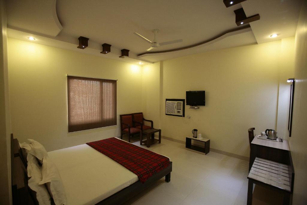 Двухместный (Представительский двухместный номер с 1 кроватью), Sarovar Regency