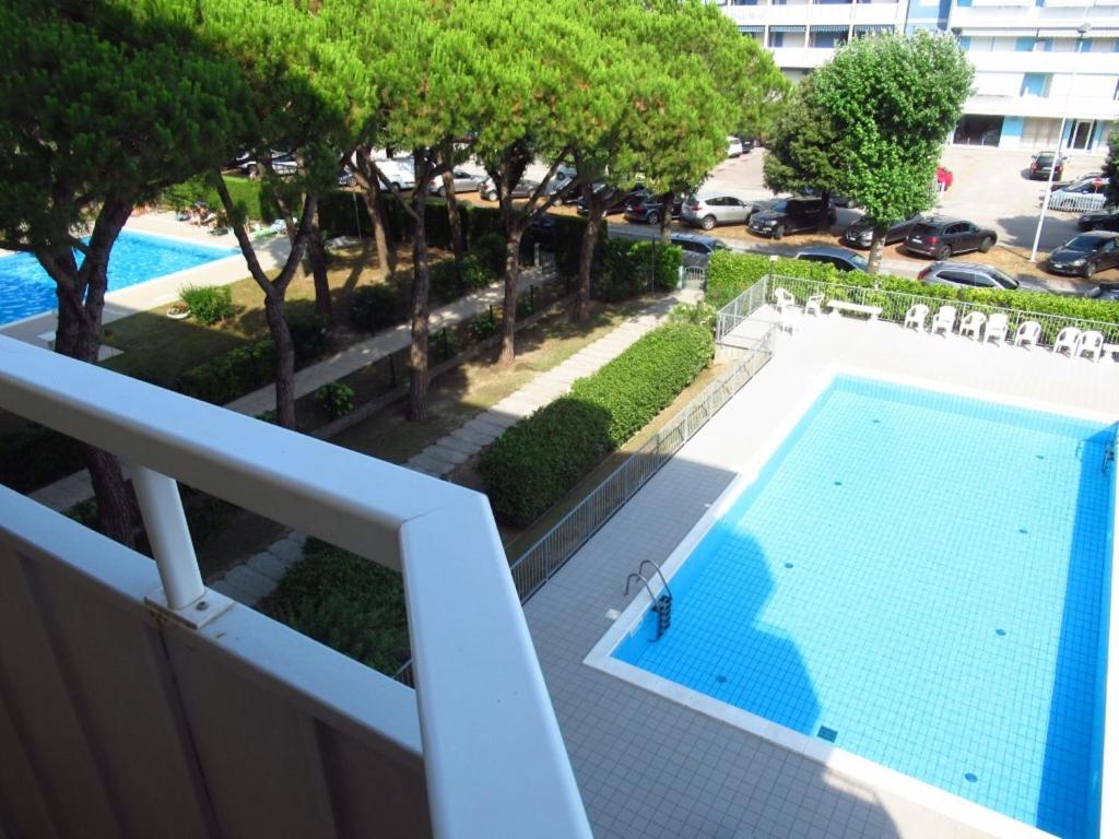 Cozy flat in a residence with shared pool