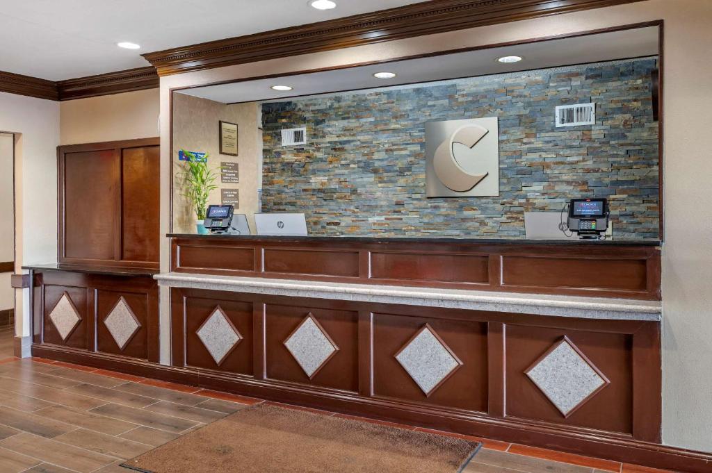 Comfort Inn & Suites photo 4