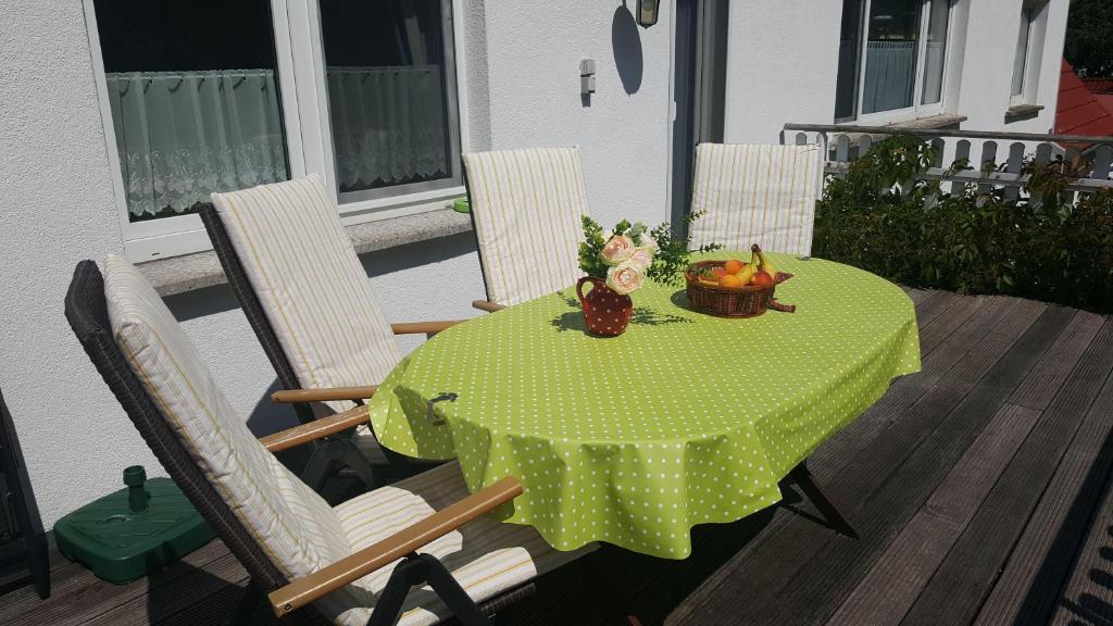 Ferienwohnung-Kastanienblick photo 3