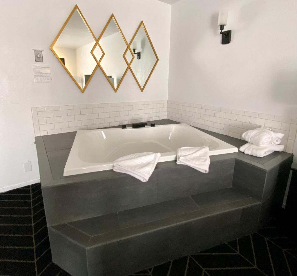 Masterpiece Hotel photo 3