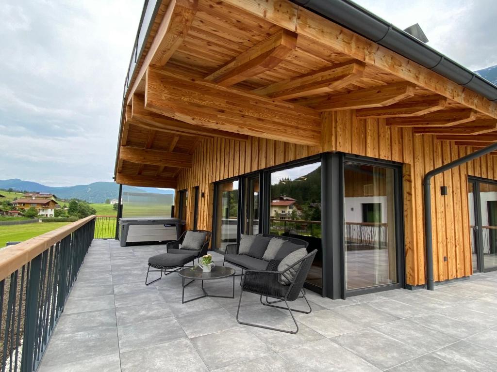 PUREST Alpine Hideaway - Tap to explore photos