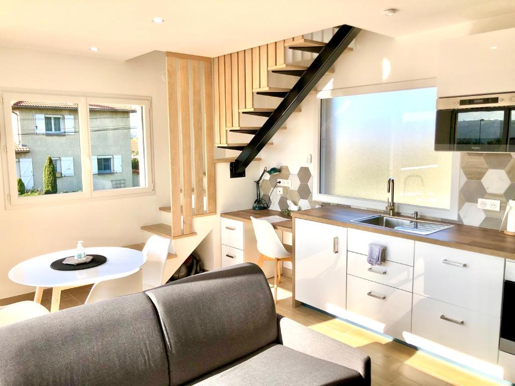 La Parenthèse Balnéo T2 Cosy de 40m² avec terrasse photo 3