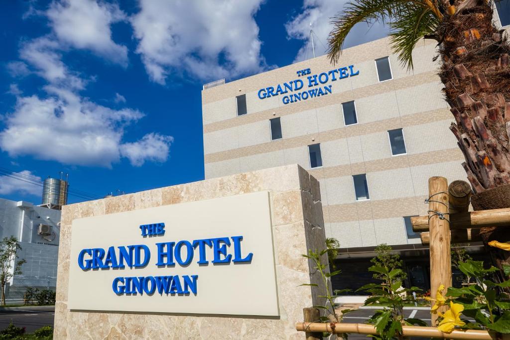 THE GRAND HOTEL GINOWAN photo 2