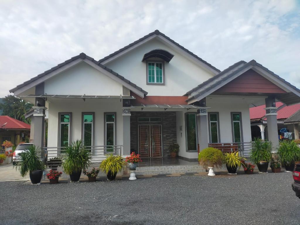 OYO Home 90388 Homestay Masha photo 2