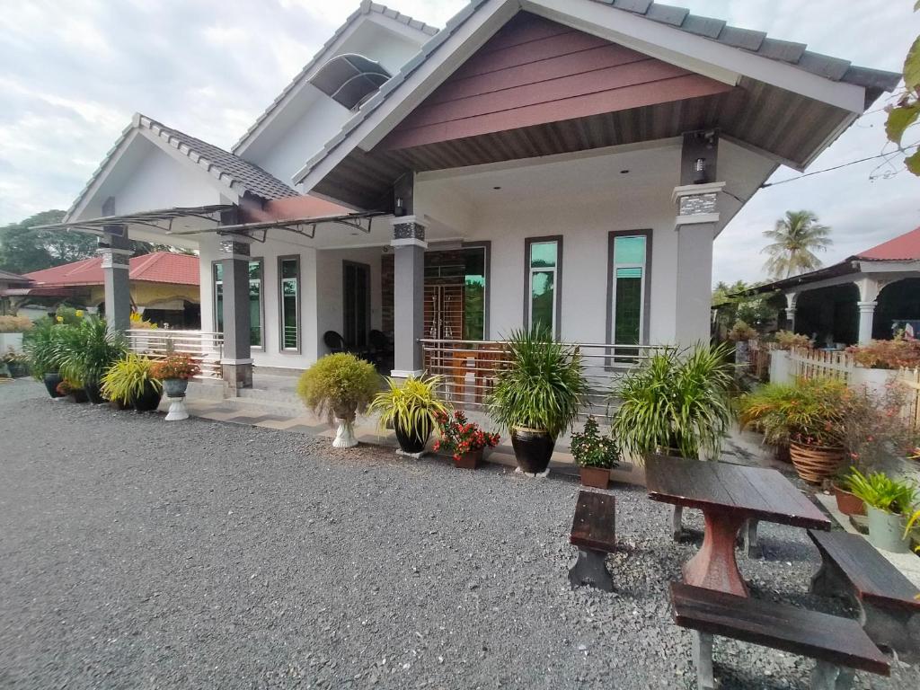 OYO Home 90388 Homestay Masha photo 4