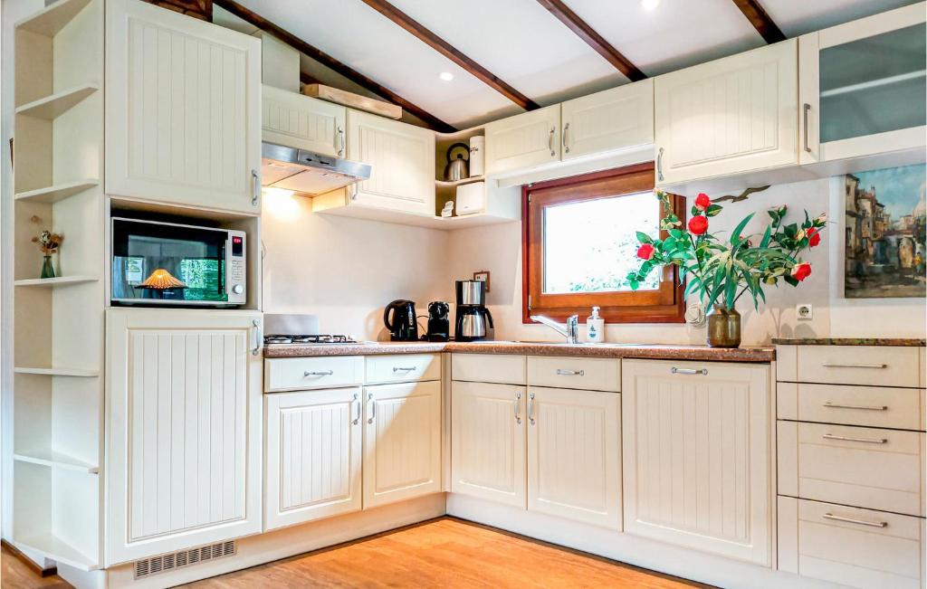 Nice Home In Sint-annaland With Sauna, Wifi And 3 Bedrooms photo 2