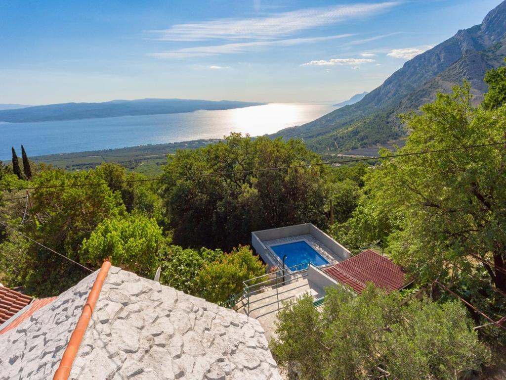 stone house Nikolina with heated Pool photo 1