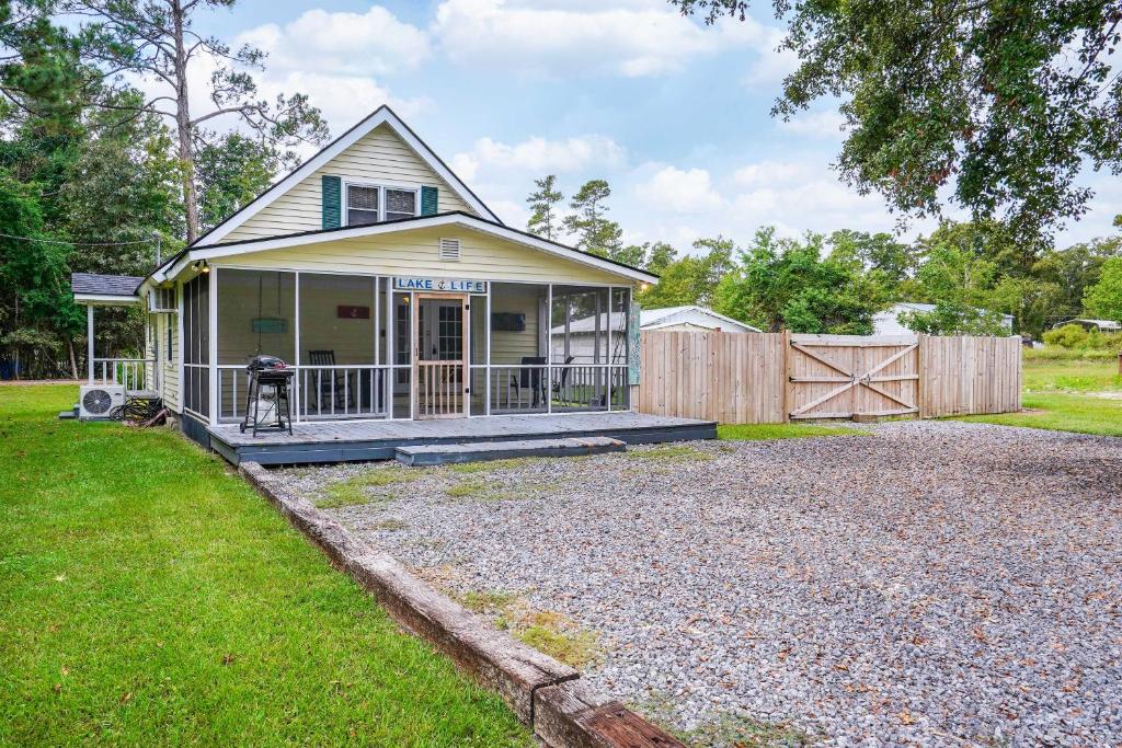 Fishermans Paradise on Lake Marion with Grill! photo 1