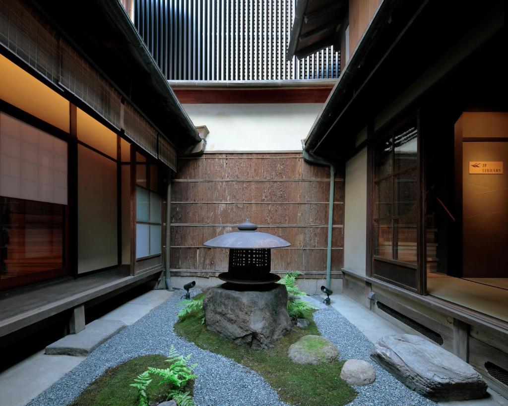 Candeo Hotels Kyoto Karasuma Rokkaku photo 1